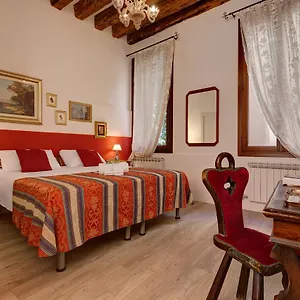 San Samuele Otel Venedik